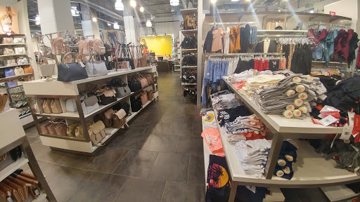 Clothing Store «GUESS Factory», reviews and photos, 3252 NE 1st Ave #100, Miami, FL 33137, USA