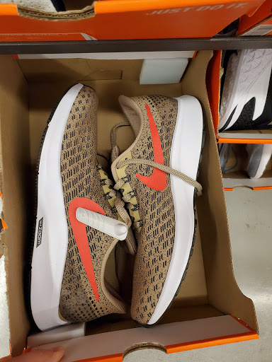 Clothing Store «Nike Clearance Store», reviews and photos, 4099 S Plaza Dr, Memphis, TN 38116, USA