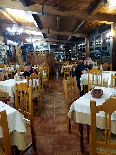 Restaurante - Asador Las Esparteras - Autovía del Suroeste, 47, 45950 Casarrubios del Monte, Toledo, Spain