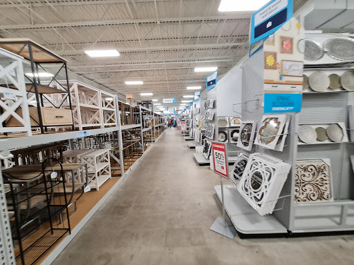 Home Goods Store «At Home», reviews and photos, 3700 S Campbell Ave, Springfield, MO 65807, USA