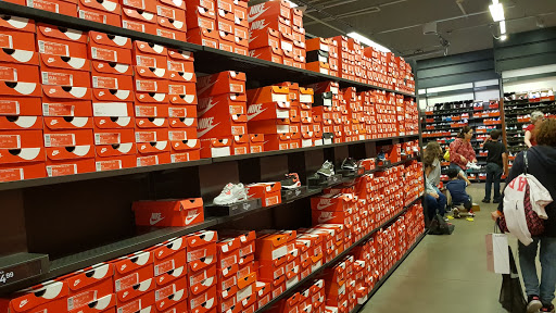 Shopping Mall «Orlando Outlet Marketplace», reviews and photos, 5269 International Dr, Orlando, FL 32819, USA