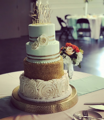 Wedding Bakery «Tres Belle Cakes and Coffee Shop», reviews and photos, 8921 Reading Rd, Reading, OH 45215, USA