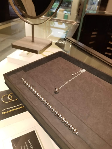 Jewelry Store «Tiffany & Co.», reviews and photos, 299 Oakbrook Center, Oak Brook, IL 60523, USA
