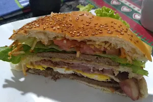 Shin Burger Lanches image