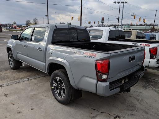 Toyota Dealer «Aubrey Alexander Toyota», reviews and photos, 1324 N Susquehanna Trail, Selinsgrove, PA 17870, USA