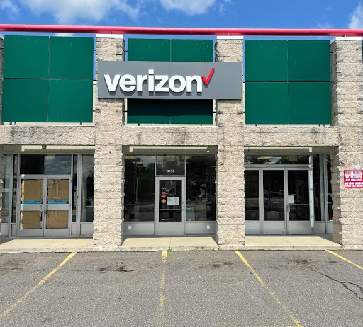 Cell Phone Store «Verizon Authorized Retailer - Wireless Zone», reviews and photos, 1051 Wolcott St, Waterbury, CT 06705, USA