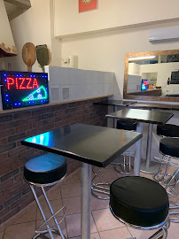 Atmosphère du Pizzeria Au Paradizzio Pizzas à Entraigues-sur-la-Sorgue - n°5