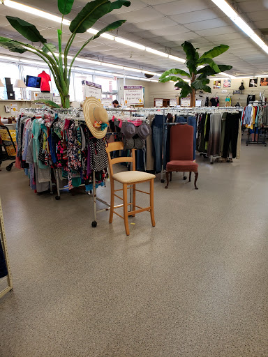 Thrift Store «Gulfside Hospice Thrift Shoppe», reviews and photos, 36524 FL-54, Zephyrhills, FL 33542, USA