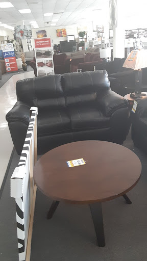 Home Goods Store «Rent King», reviews and photos, 6384 66th St N, Pinellas Park, FL 33781, USA