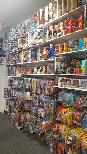 Collectibles Store «The Toy Vault at Warwick Mall», reviews and photos, 400 Bald Hill Rd, Warwick, RI 02886, USA