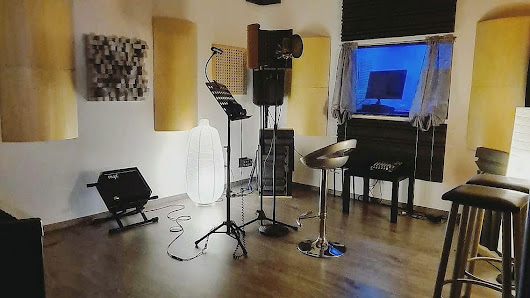 Canzoni Inedite Via Sarsina, 99, 00127 Roma RM, Italia