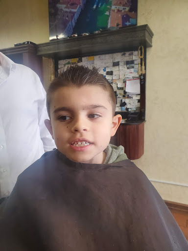 Barber Shop «Bristle and Blade Barber Shop», reviews and photos, 1158 New Britain Ave, West Hartford, CT 06110, USA