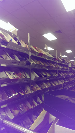 Department Store «Nordstrom Rack The Gallery At Westbury Plaza», reviews and photos, 1040 Old Country Rd, Garden City, NY 11530, USA