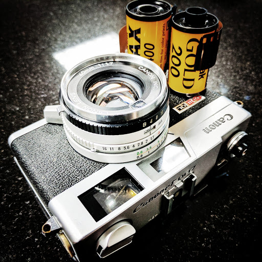 Camera Store «Roberts Camera», reviews and photos, 220 E St Clair St, Indianapolis, IN 46204, USA