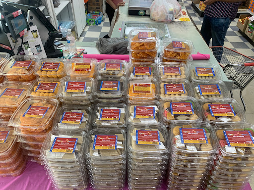 Grocery Store «Tampa Grocery», reviews and photos, 819 E Brandon Blvd, Brandon, FL 33511, USA