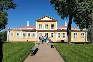 Peter I Palace in Strelnya image