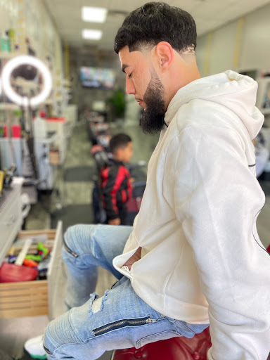 Barber Shop «Superior Touch Barber, Beauty & Nail Shop», reviews and photos, 1147 W Columbia Ave, Kissimmee, FL 34741, USA