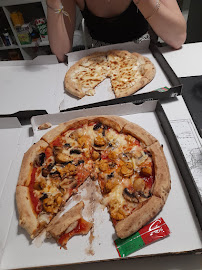 Plats et boissons du Pizzeria Au comptoir à pizza à Nîmes - n°11