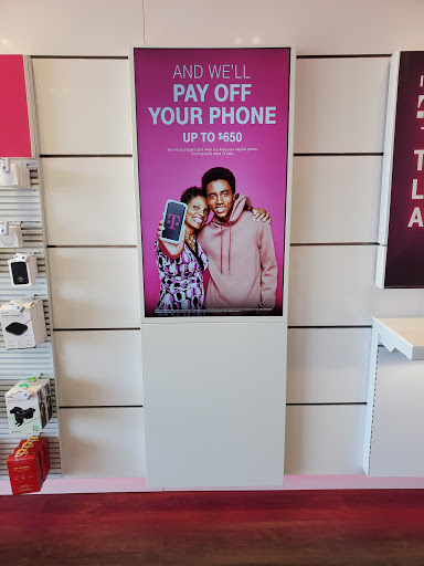 Cell Phone Store «T-Mobile», reviews and photos, 1207 MacDade Blvd Suite 120, Collingdale, PA 19023, USA