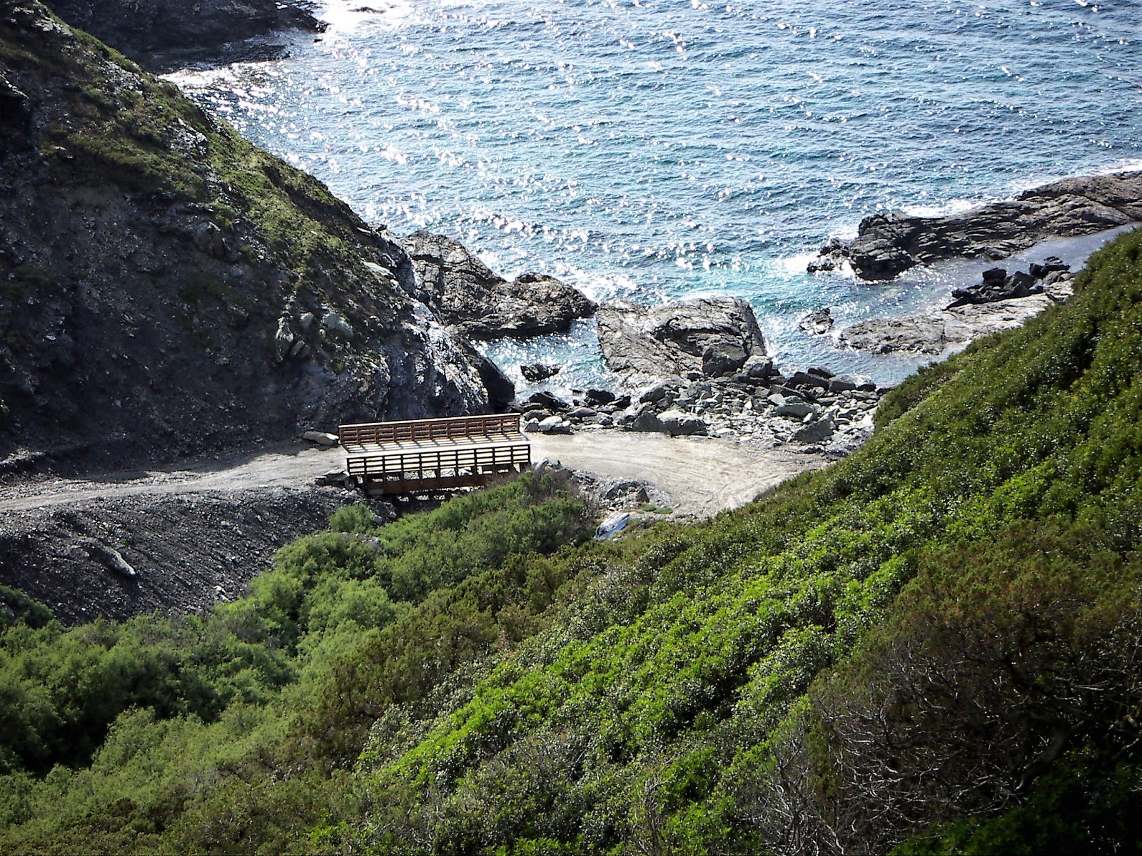 Foto de Cala Rio Flumini com pedras superfície