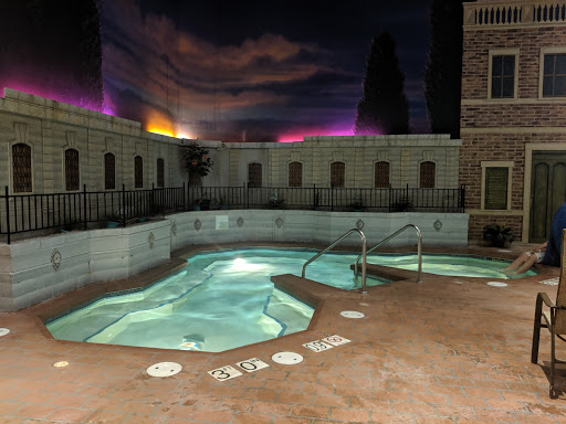 Water Park «Venetian Waterpark at Holiday Inn Hotel Maple Grove/Arbor Lakes», reviews and photos, 11801 Fountains Way, Osseo, MN 55369, USA