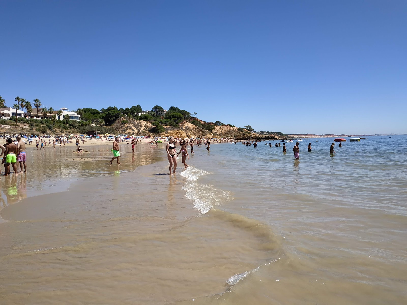 Fotografija Praia Santa Eulalia z visok stopnjo čistoče