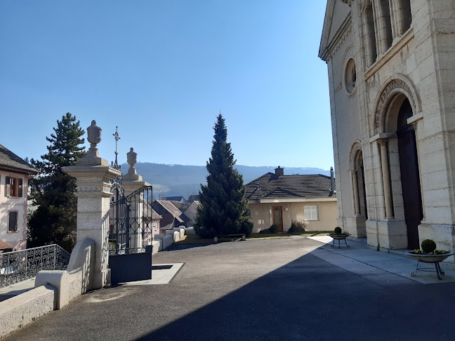 Kommentare und Rezensionen über Église Catholique