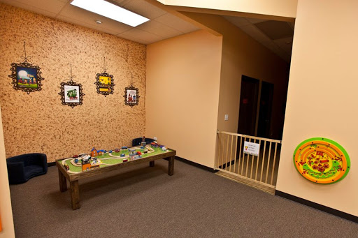 Coffee Shop «Kids Art & Cafe», reviews and photos, 710 E Schaumburg Rd, Schaumburg, IL 60194, USA