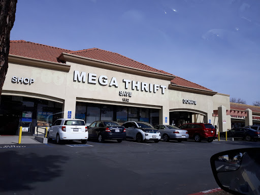 Mega Thrift Store, 1332 E Foothill Blvd, Rialto, CA 92376, USA, 