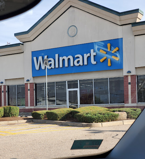 Discount Store «Walmart», reviews and photos, 199 JT Connell Hwy, Newport, RI 02840, USA