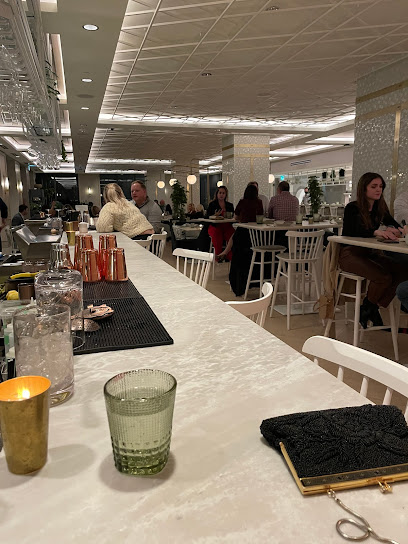 Isabelle Restaurant & Lounge