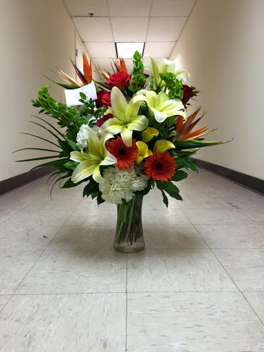 Florist «Twin Towers Florist *FLOWERS*», reviews and photos, 1000 Wilson Blvd m735, Arlington, VA 22209, USA