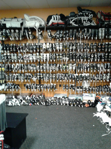 Sporting Goods Store «Play It Again Sports - Palatine, IL», reviews and photos, 315 E Northwest Hwy, Palatine, IL 60067, USA