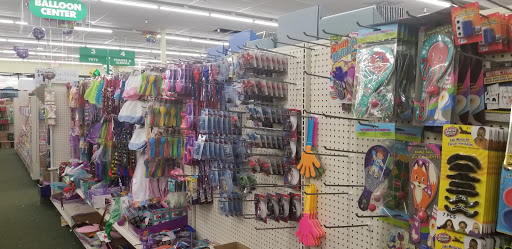 Dollar Store «Dollar Tree», reviews and photos, 1604 N Locust Ave c, Lawrenceburg, TN 38464, USA