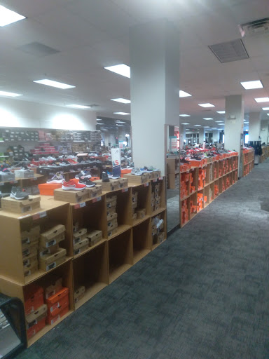 Shoe Store «Off Broadway Shoe Warehouse», reviews and photos, 8600 Ward Pkwy, Kansas City, MO 64114, USA