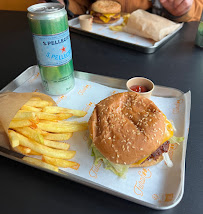 Hamburger du Restaurant végétalien Furahaa - Vegan | SMS ONLY à Paris - n°2