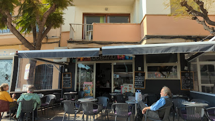 Bar Océano - Carrer dels Mariners, 18, 07400 Alcúdia, Illes Balears, Spain