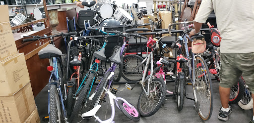 Thrift Store «Valley Thrift Store», reviews and photos, 2085 E Valley Pkwy, Escondido, CA 92027, USA