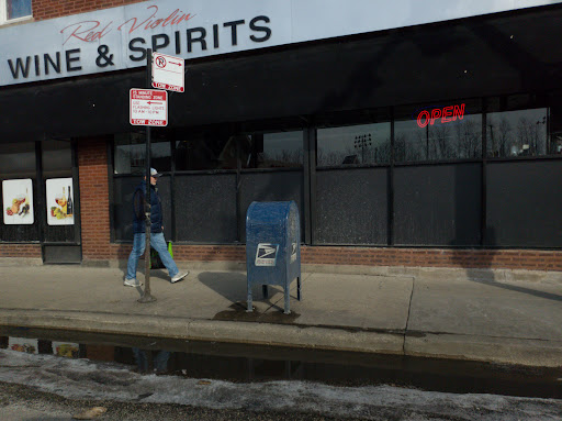 Liquor Store «Red Violin Wine & Spirits», reviews and photos, 7407 N Clark St, Chicago, IL 60626, USA