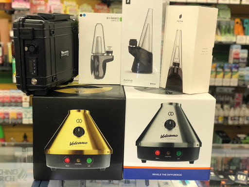 Vaporizer Store «Golden Smoke Shop», reviews and photos, 18601 Sherman Way, Reseda, CA 91335, USA