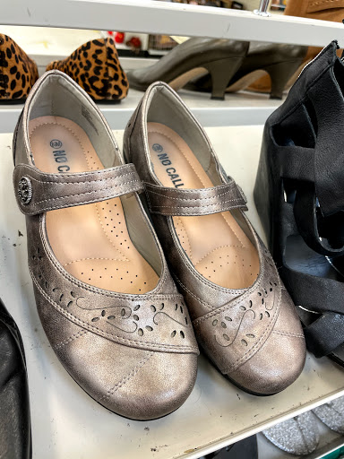 Thrift Store «Goodwill Store Manchester», reviews and photos, 2161 Hillsboro Blvd #5, Manchester, TN 37355, USA