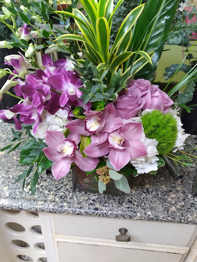 Florist «J.W. Becker Flowers & Gifts», reviews and photos, 225 Jericho Turnpike, Floral Park, NY 11001, USA