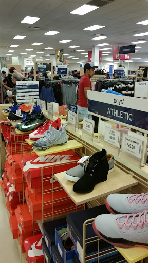 Department Store «Marshalls & HomeGoods», reviews and photos, 701 NJ-440, Jersey City, NJ 07304, USA