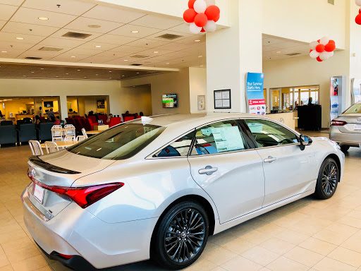 Toyota Dealer «Toyota Town of Stockton», reviews and photos, 2150 E Hammer Ln, Stockton, CA 95210, USA