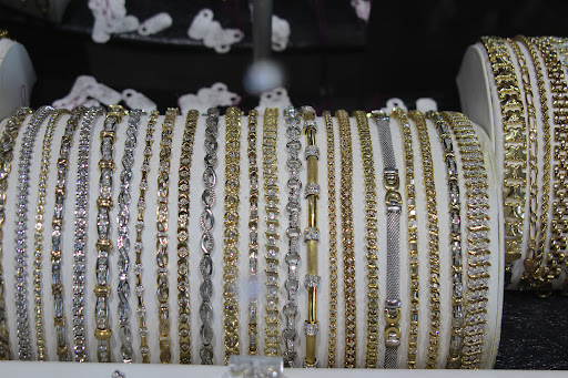 Jewelry Store «Shnayder Jewelry and Pawn Shop», reviews and photos, 110 Daniel Webster Hwy, Nashua, NH 03060, USA