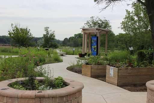 Recreation Center «Little Red Schoolhouse Nature Center», reviews and photos, 9800 Willow Springs Rd, Willow Springs, IL 60480, USA