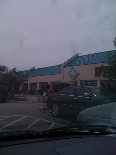 Grocery Store «Winn-Dixie», reviews and photos, 900 S Main St, Belle Glade, FL 33430, USA
