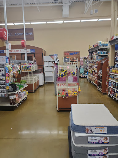 Pet Supply Store «PetSmart», reviews and photos, 320 W Town Square Way, Oak Creek, WI 53154, USA