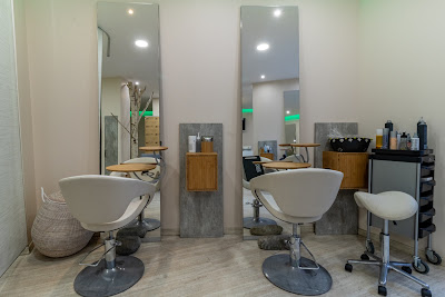 Akhira Lourdes | Salon de coiffure & Barbier à Lourdes