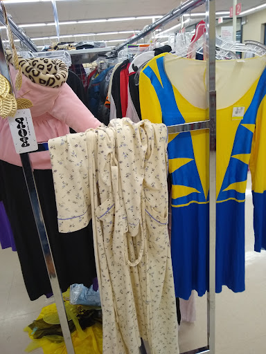 Thrift Store «Savers», reviews and photos, 99 Federal Rd, Brookfield, CT 06804, USA